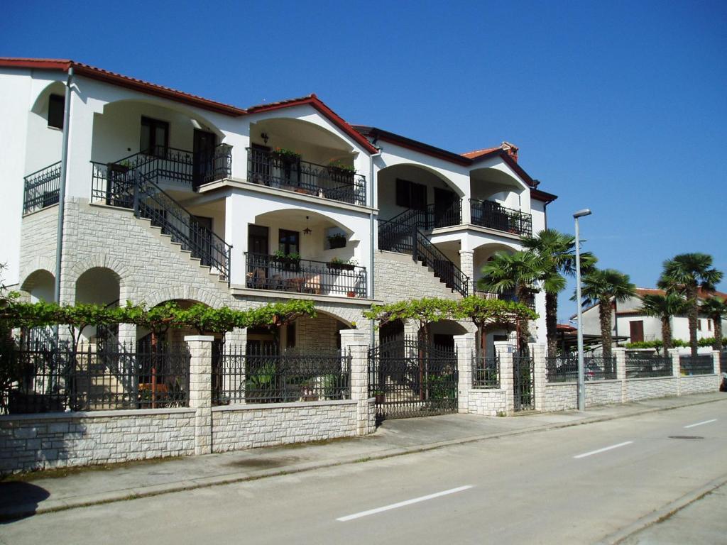 Apartments Modrusan Rovinj Buitenkant foto