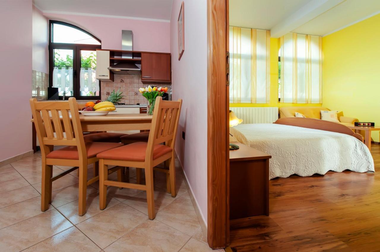 Apartments Modrusan Rovinj Buitenkant foto