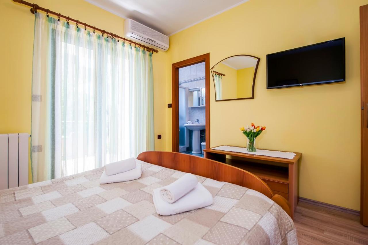 Apartments Modrusan Rovinj Buitenkant foto