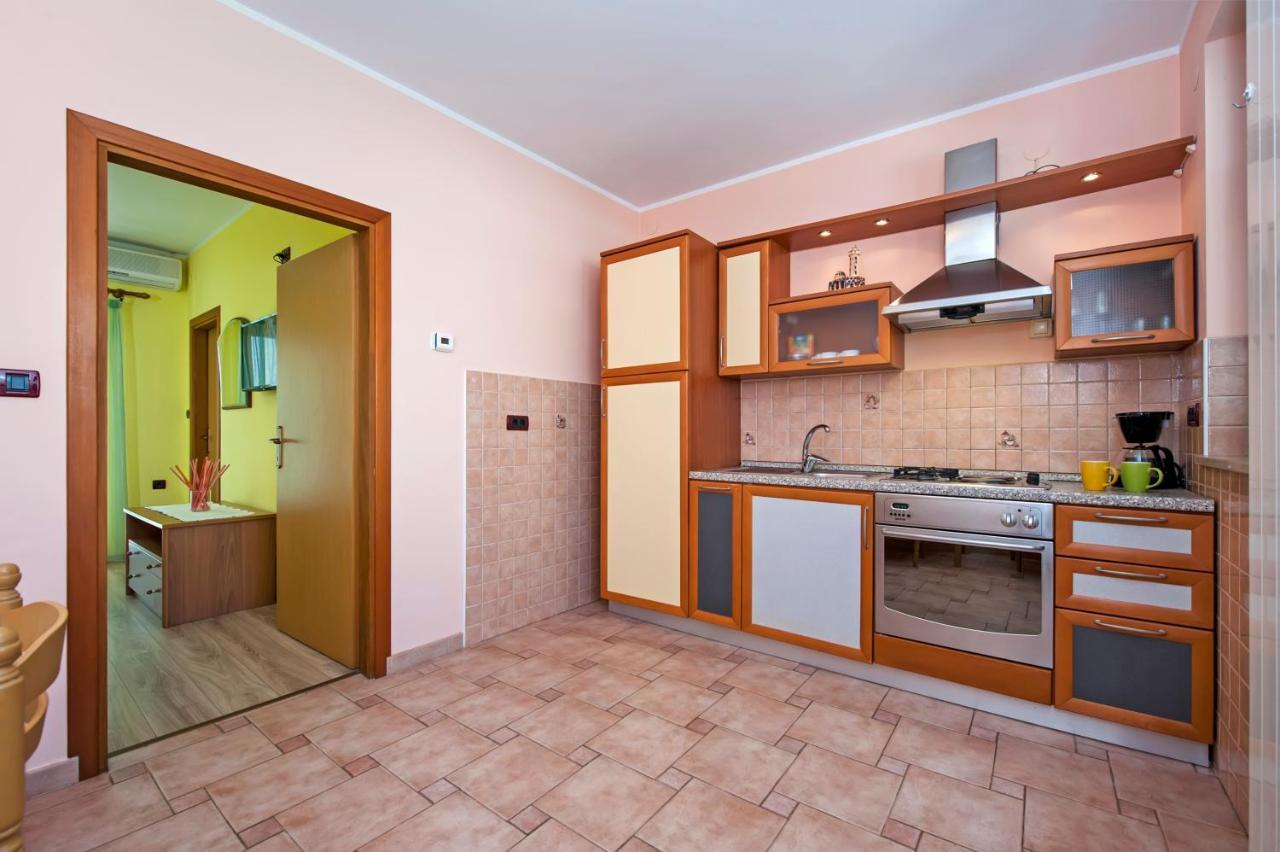 Apartments Modrusan Rovinj Buitenkant foto